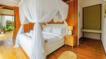 Premium bedding, cribs/infant beds, rollaway beds, free WiFi