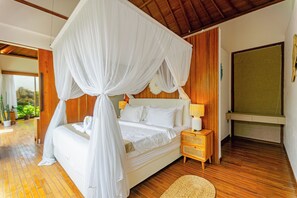 Premium bedding, cribs/infant beds, rollaway beds, free WiFi - Mya Harmony Villas 1 Seminyak  (Badung)