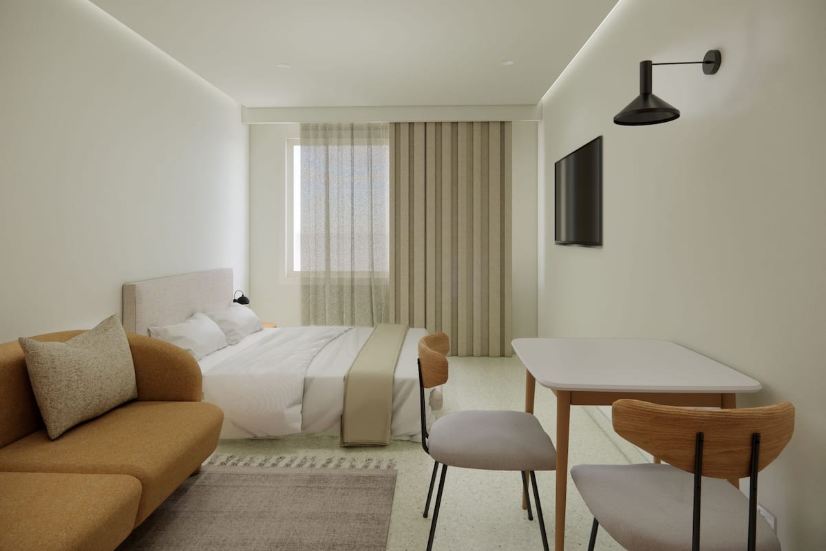 Iron/ironing board, WiFi (free), bed sheets
