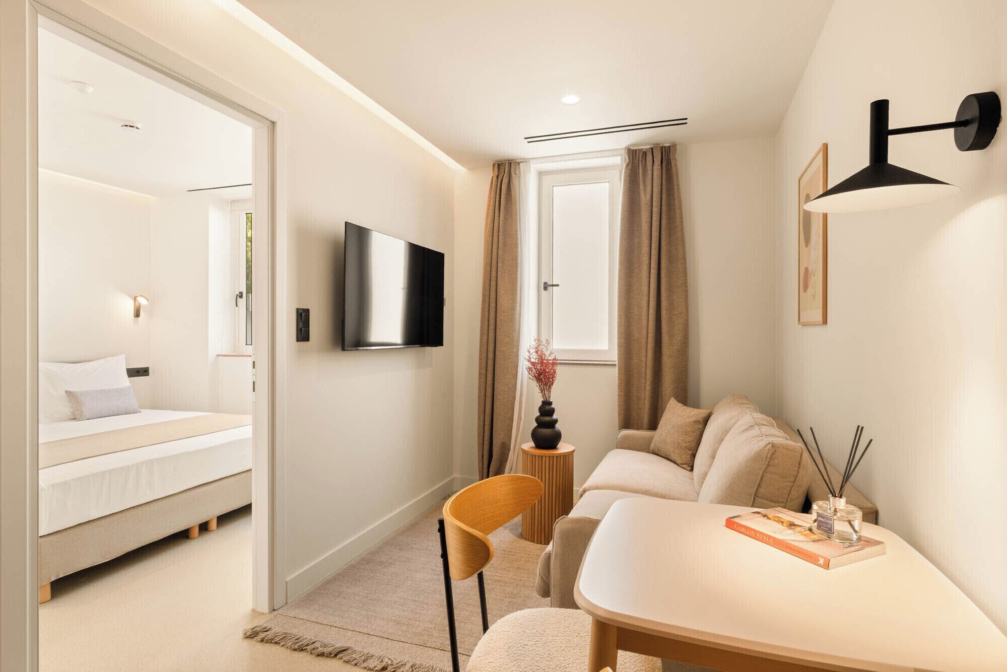 Grid Cube | Iron/ironing board, WiFi (free), bed sheets