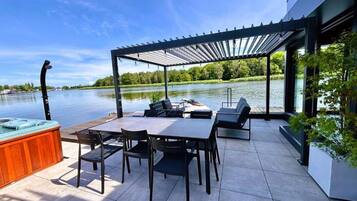 Mobile Home | Balcony