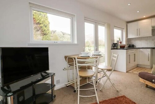 Bungalow - Sleeps 2 - Parking