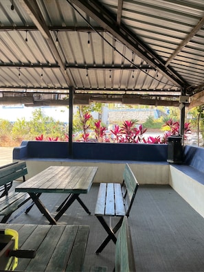 Outdoor dining - JSOT Glamping Resort (Paud)