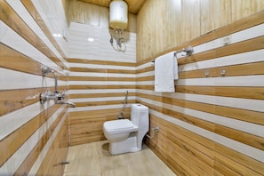 Bathroom - Midtown Inn (New Delhi)