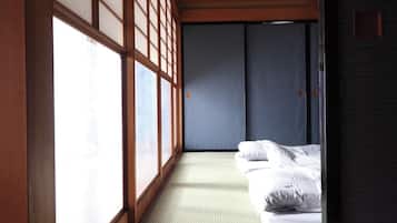 3 bedrooms, WiFi (free), bed sheets