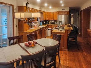 Dining - Villa Sabrina: A Serene 700 Sq Ft Studio on a 5.6-Acre Estate in Lagrangeville (Lagrangeville)