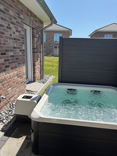 Neubau 125 qm | Whirlpool • Wallbox • Fußbodenheizung | freistehend | 6 Personen