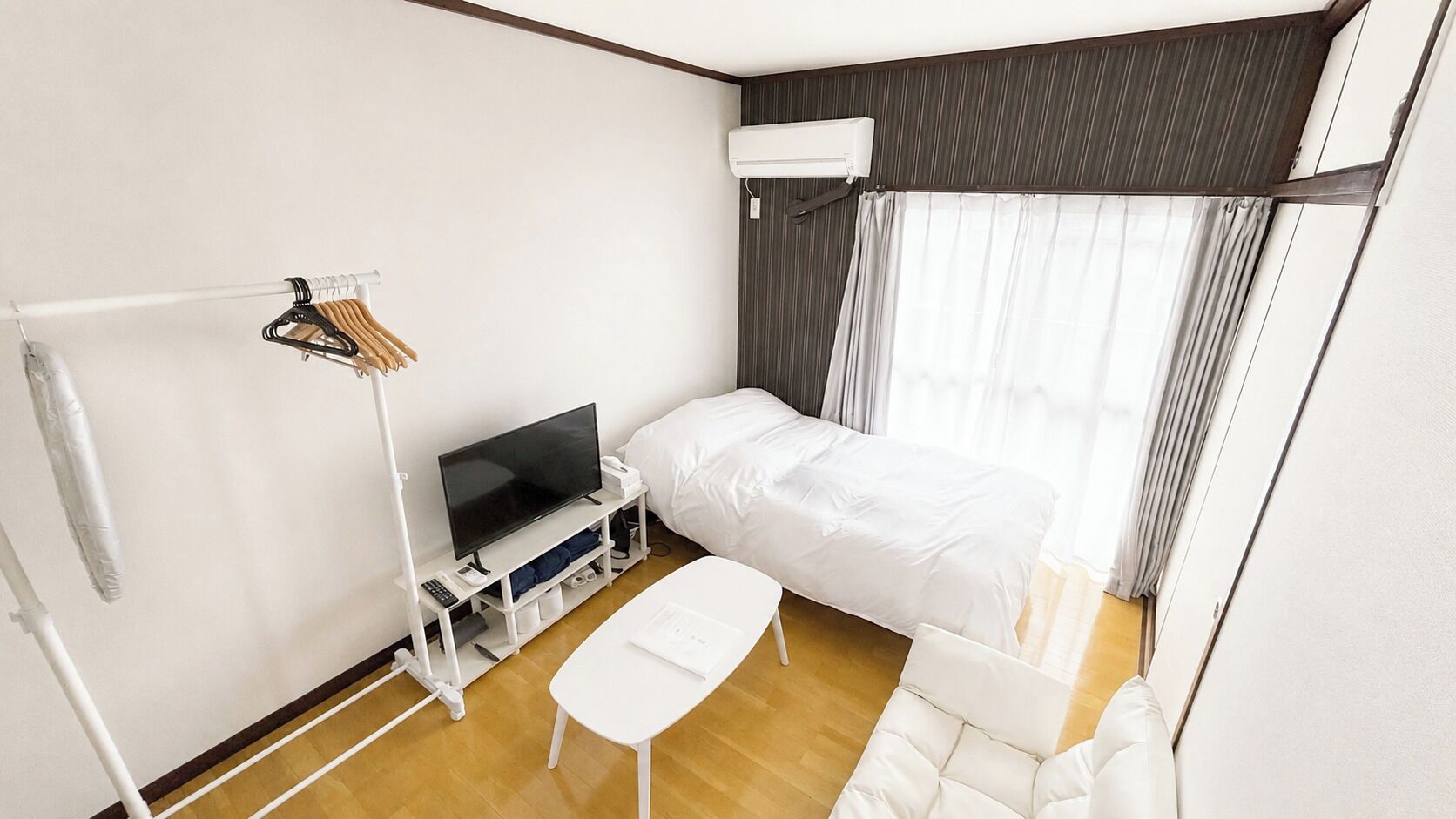 1 bedroom, desk, iron/ironing board, WiFi (free)