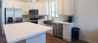 Elm Cabin | Roof Top Deck - Spacious floor plan with modern look, full kitchen, separate bedroom, and upstairs loft, Large Upstairs deck with Firepit and lounge area