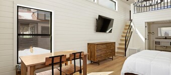 Aspen Cabin - Open floor plan with kitchenette, King sized bed additional sleeping for two in upstairs loft and a covered front porch.