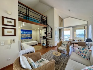 Living room - Vilamoura Marina Duplex 2 by Homing (Loulé)