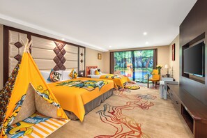 Luxury Suite, Courtyard View | Premium bedding, minibar, individually decorated, individually furnished - Lu'an Garden Hotel Shanghai (Shanghai)