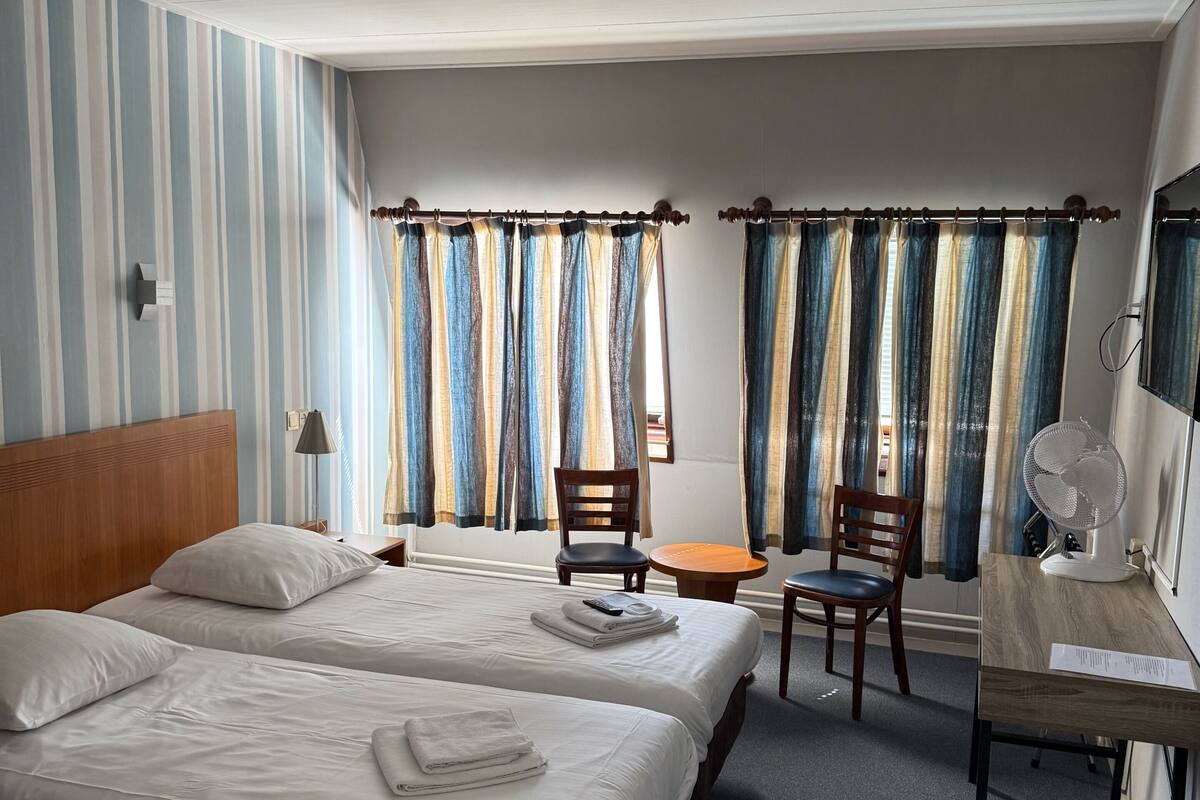 Kamar Double Comfort | Meja kerja dan Wi-Fi gratis