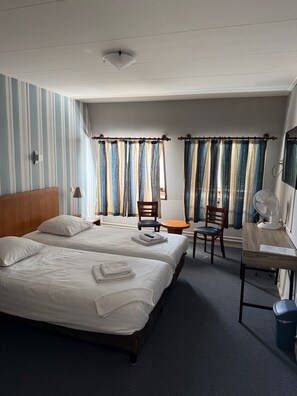 Chambre Double Confort | Bureau, Wi-Fi gratuit