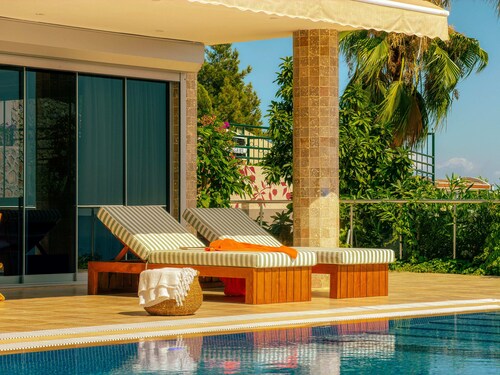 Qoople Villa Tosсana - Panoramic 360° sea & castle view
