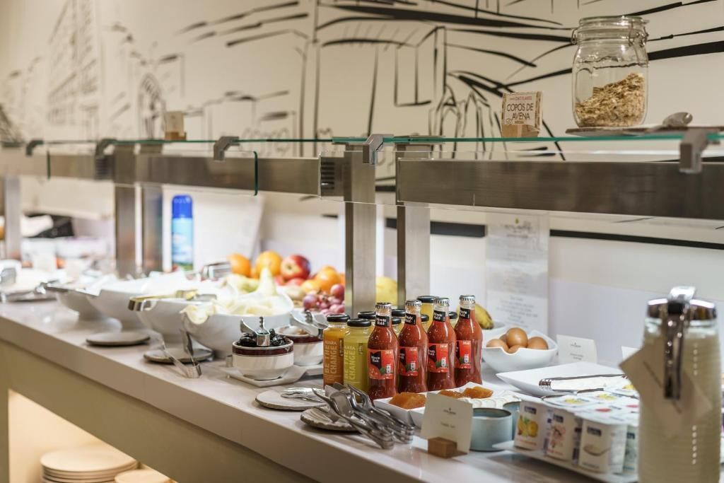 Daily buffet breakfast for a fee