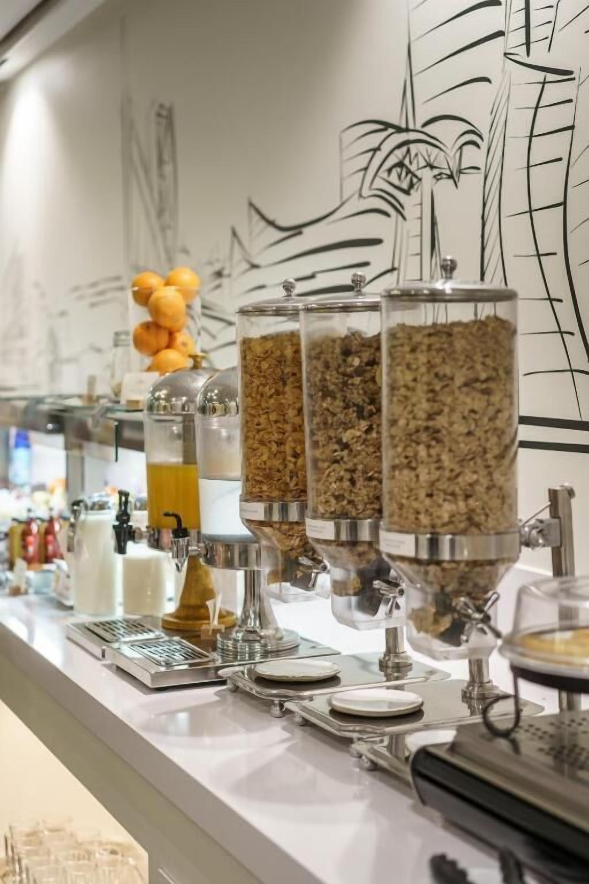Petit déjeuner buffet servi tous les jours en supplément