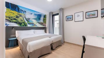9 Schlafzimmer, Internetzugang, Bettwäsche