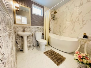 Bathroom - Pangsung House (Doi Saket)