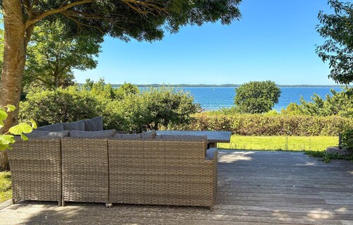 Cozy home in Frederiksværk with house sea view