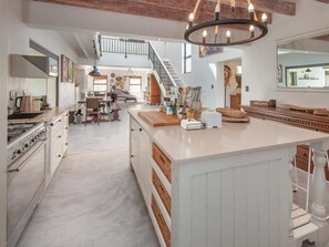 House | 7 bedrooms - Family Villa in the Heart of the Hemel en Aarde Valley (Hermanus)