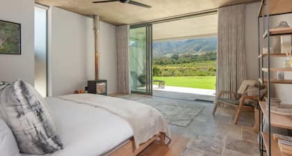 Private Villa in the Heart of the Hemel en Aarde