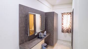Deluxe Double Room | Bathroom