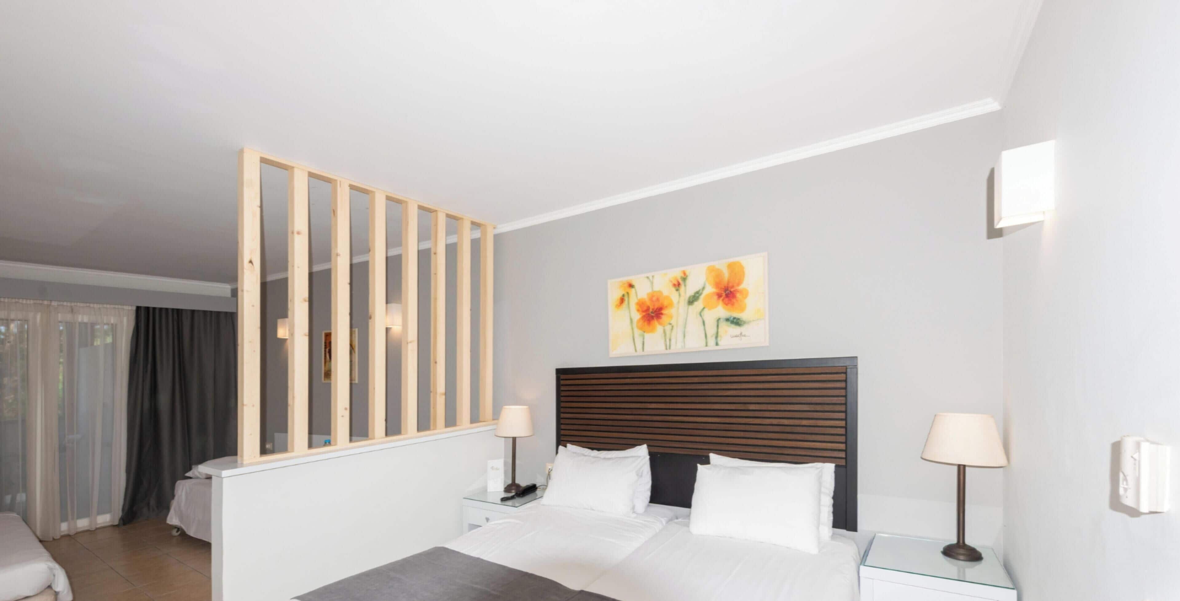Chambre Double ou avec lits jumeaux, balcon, vue montagne | Minibar, coffres-forts dans les chambres, Wi-Fi gratuit