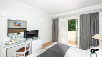 Double or Twin Room, Balcony, Mountain View