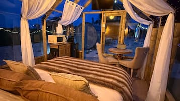 WiFi, bed sheets