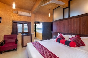 Deluxe Room, Balcony, Garden View | Desk, laptop workspace, iron/ironing board, free WiFi - Jungle Lake Resort - Sakleshpur (Sakleshpur)