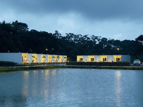 Jungle Lake Resort - Sakleshpur