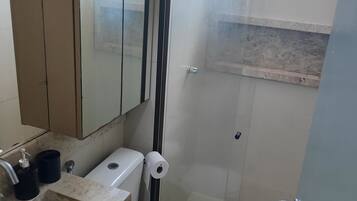 Ducha y papel higiénico