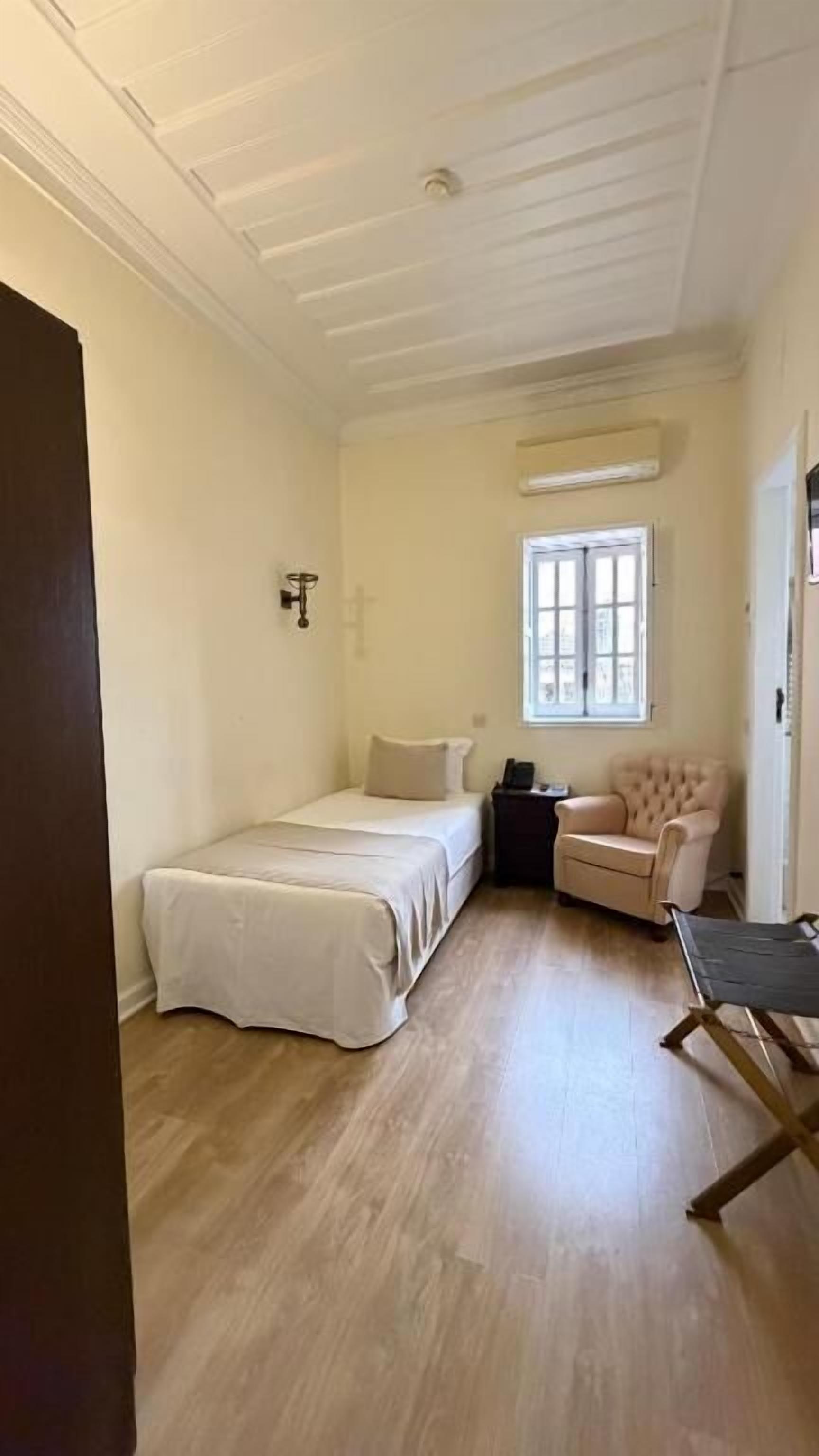 Iron/ironing board, free WiFi, wheelchair access