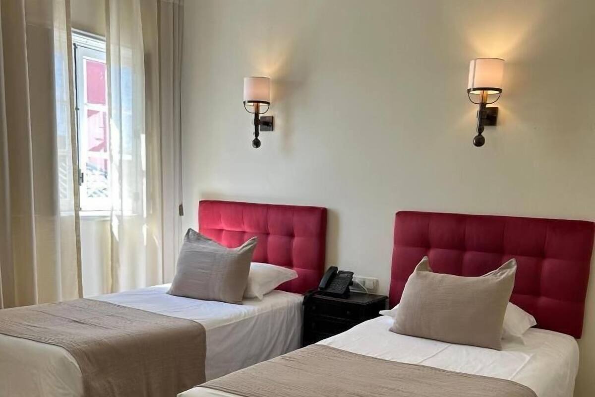 Phòng 2 giường đơn phong cách cổ điển | Bàn ủi/dụng cụ ủi quần áo, truy cập Internet không dây miễn phí