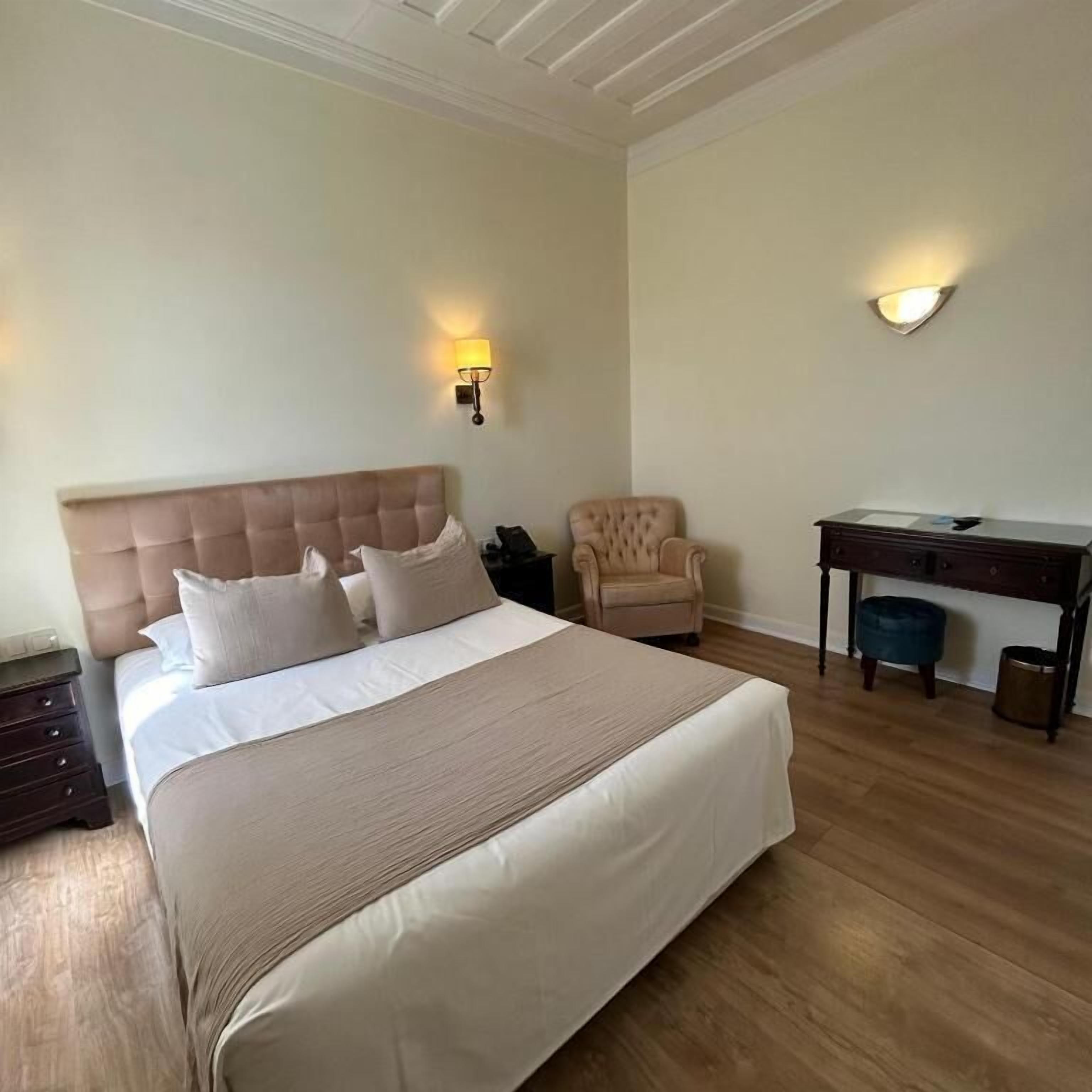 Iron/ironing board, free WiFi, wheelchair access