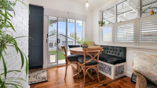 Modern Pet-Friendly Retreat | 2BR Tamworth