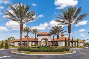 Exterior - The Azure Retreat at Solterra (Davenport)