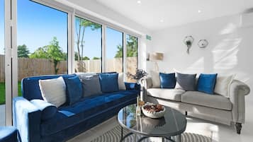 Family House, Patio | Living area | 42-inch Smart TV with digital channels, Netflix, streaming services