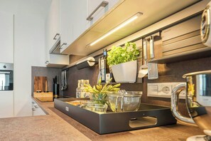 Oven, dishwasher, coffee/tea maker