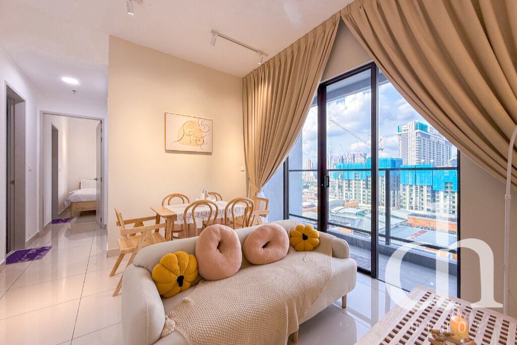 Premium 3 Bedroom 3 Bathroom | Living area