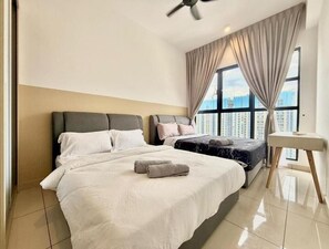 Deluxe 3 bedroom 3 Bathroom | Iron/ironing board, free WiFi - Trion Residence KL by Dehoz Suites (Kuala Lumpur)