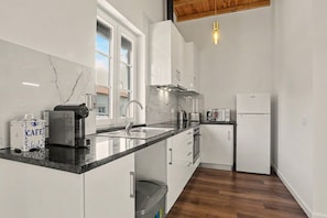 Fridge, microwave, oven, stovetop
