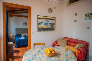 Appartement, balcon, vue ville | Restauration