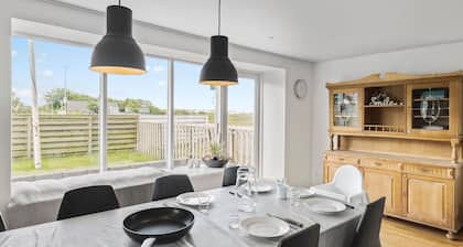 Nice home in Løgstør with house sea view