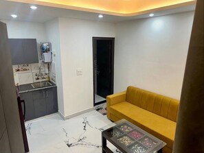 Penthouse | Living area - Cabana Suites (Rishikesh)