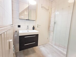 Bathroom - FeWo Merle Altastenberg – Nature & Active Holidays (Winterberg)