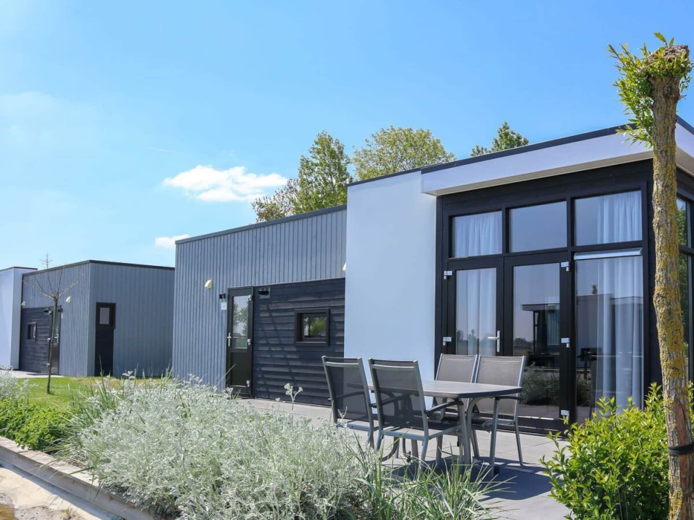 House | Outdoor dining