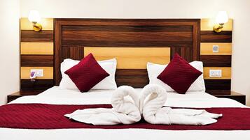 Habitación Deluxe doble | Ropa de cama hipoalergénica, escritorio, sistema de insonorización
