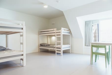 Snuffel Hostel